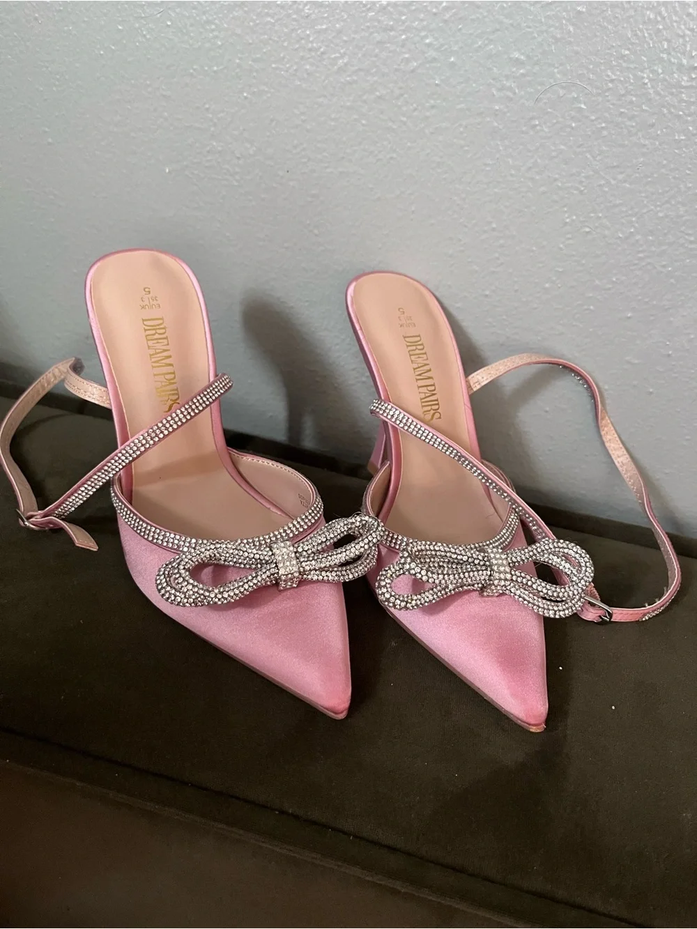 Dream Pairs straps crystal wear